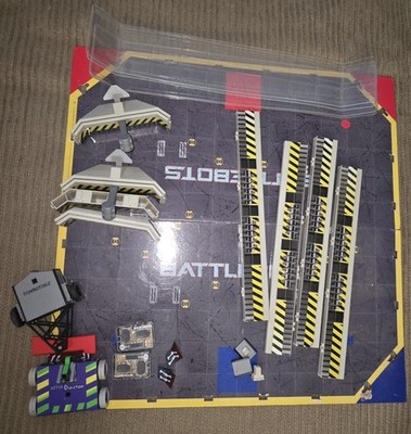 HEXBUG BattleBots Arena Witch Doctor & Tombstone Battle Bot Arena - Untested 