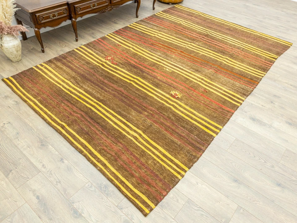 Vintage Turkish Kilim Rug – 6'11" x 11'1" – Handmade Wool & Goat Hair Carpet - Image 2 of 4