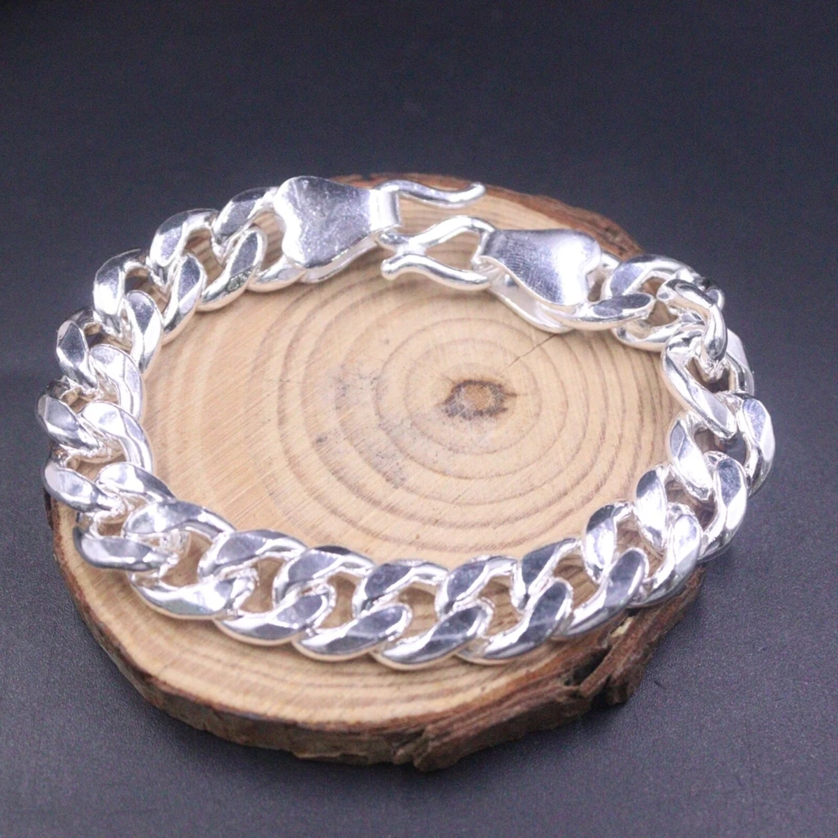 Silver bracelet for gents with price discount