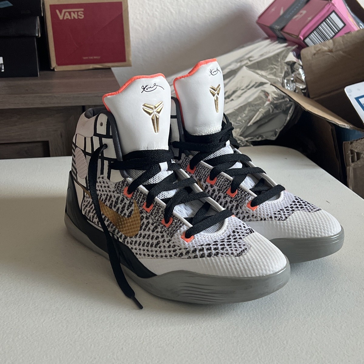 Nike Kobe 9 Elite Gold シューズ ホワイトブラック s-l400.jpg