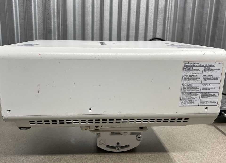 Panasonic PT-DZ570U WUXGA Conference Room/Home Theatre DLP Multimedia Projector - Image 3 of 4