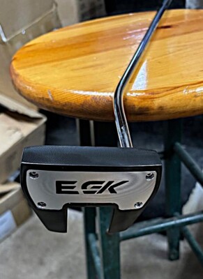 EGK TWINTAIL PUTTER, FACE BALANCED, LENGTH (32 TO 35 IN.) AND KARMA GRIP CHOICE