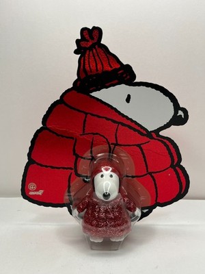 SUPER7 THE PEANUTS SNOOPY W/ PUFFER PUFFY JACKET RED GLITTER CREASED CARD NEW