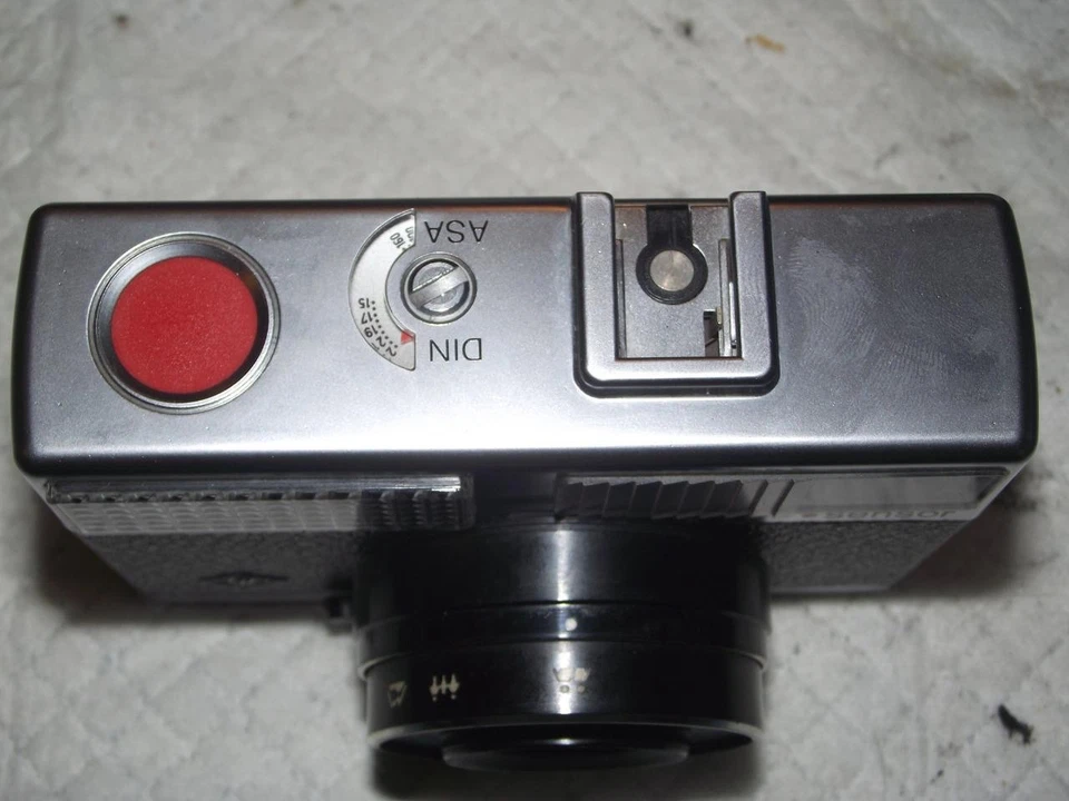 CÂMERA DE FILME AGFA OPTIMA 200 35MM COM LENTE APOTAR PARATIC 42MM F2.8 FABRICADA NA ALEMANHA - Imagem 3 de 4