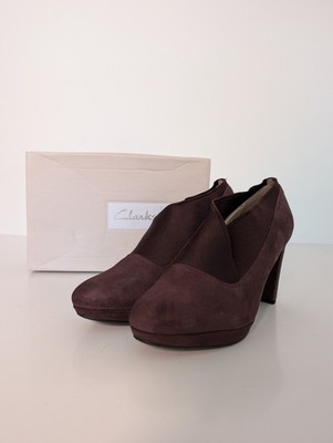 Clarks Kendra Mix Pumps Damen Gr. UK 5,5 aubergine Wildleder Blockabsatz Pumps