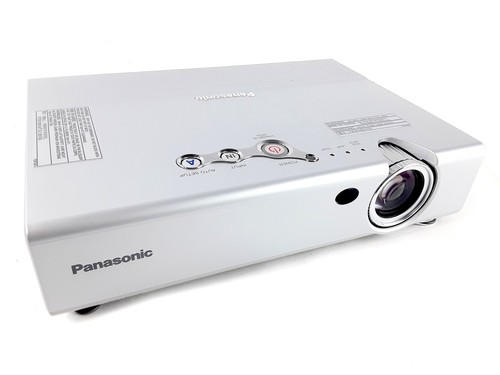 Panasonic PT-LB20E Proyector 2000 Ansi Lumen Xga 1024 x 768 - Abajo 300 Horas