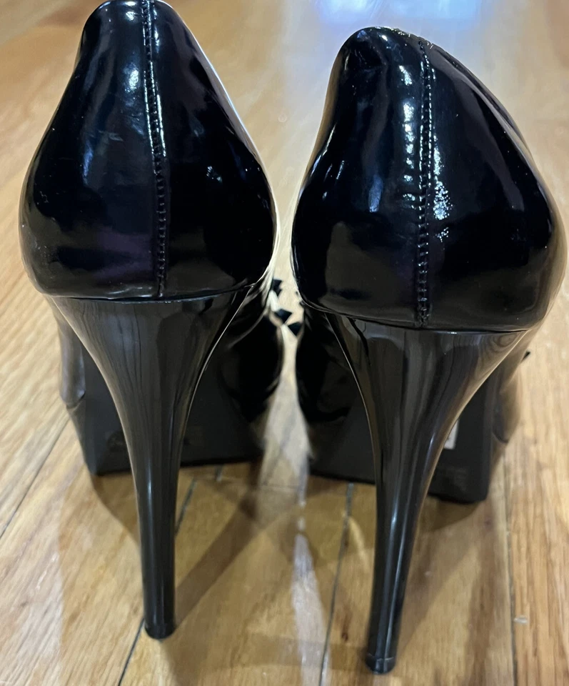 SALTOS STILETTO CHARLOTTE RUSSE CRAVADOS BIQUEIRA ABERTA PRETA 5,5 POL. TAMANHO. 7 VGC - Imagem 4 de 4