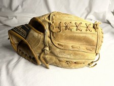 Wilson Baseball Glove RHT A2164 Autograph Signature Model Jim Catfish Hunter