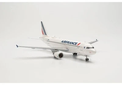 Herpa Wings Airbus A320-200 Air France F-HBNK "Tarbes" 1:200 Modellflugzeug - Bild 1 von 4