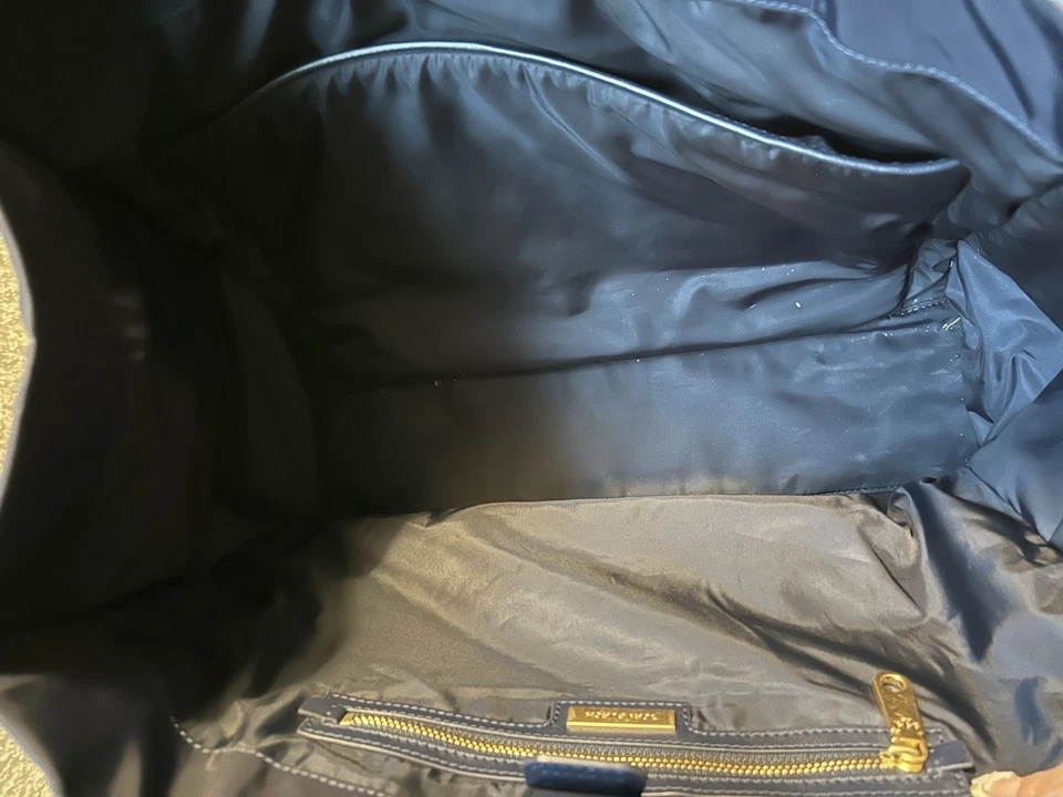 Bolso de viaje grande Tory Burch en tela azul marino Foto 3 de 3
