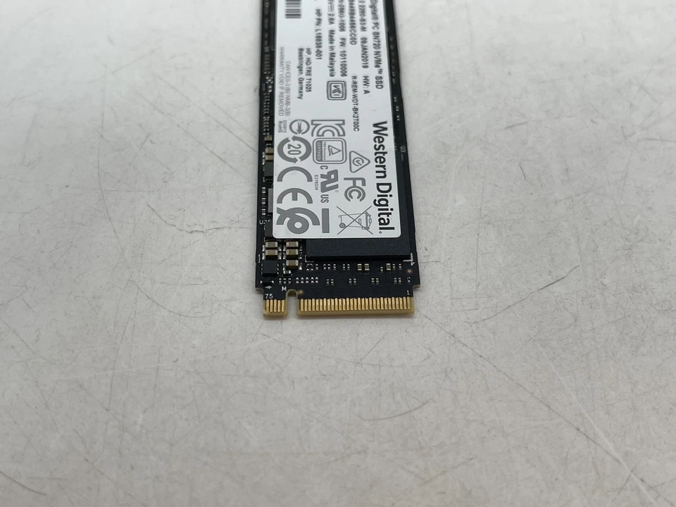 Western Digital PC SN720 256GB M.2 NVMe Internal SSD GRADE A FREE S/H - Image 2 of 4