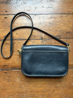 Coach Vintage 9755 Leather Penny Pocket Purse Crossbody Bag Black
