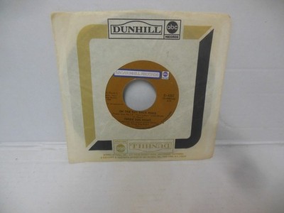 THREE DOG NIGHT nr mint 45 rpm THE SHOW MUST GO ON b/w ON THE WAY BACK HOME