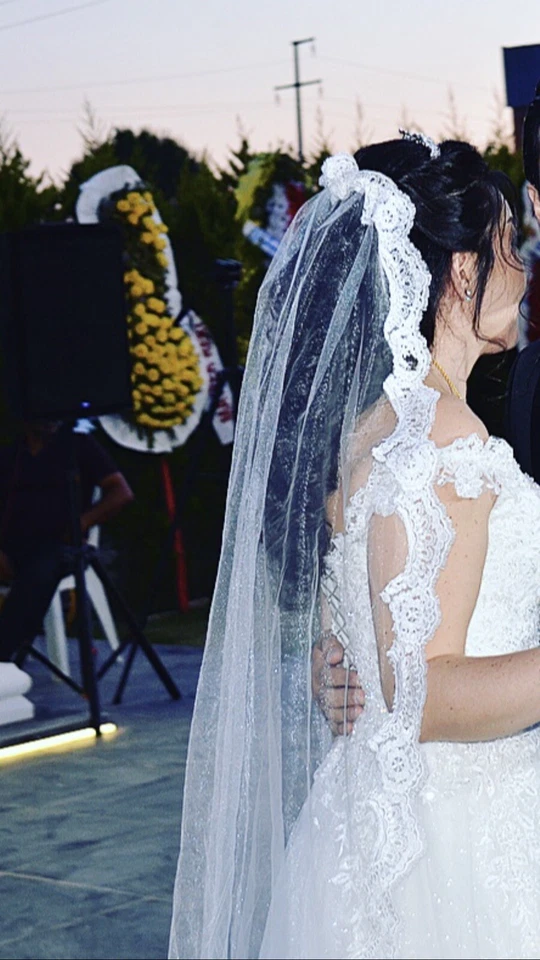 Brautkleid♥Hochzeitskleid zum Schnürren mit Schleier, Weiß Größe 38-42 Gebraucht - Bild 2 von 3