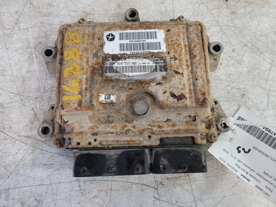 2011-2012 Dodge Ram 3500 6.7L Diesel Engine Brain Box, DEF Module ID P05150527AH Foto 2 de 4