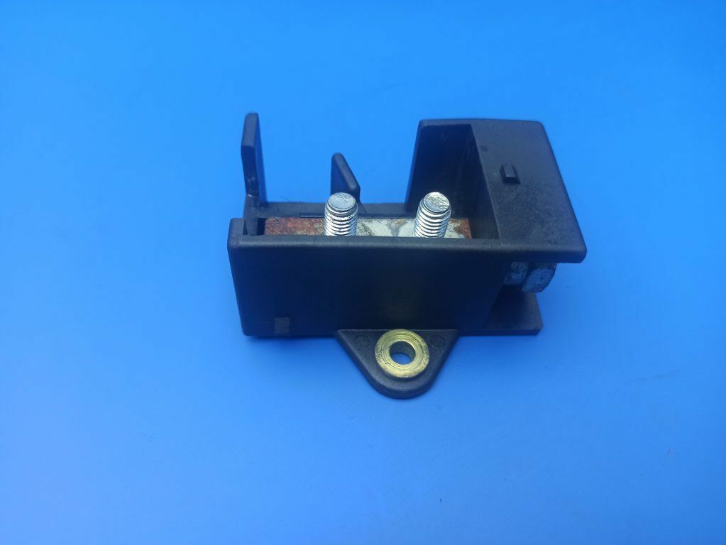 04 BMW Z4 Roadster E85 Positive B Ground Base Through Fire Wall  