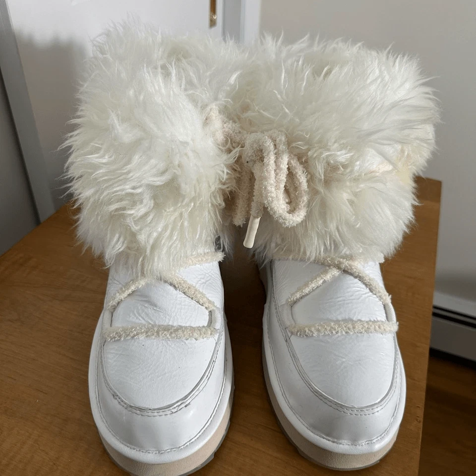 Anthropologie by EMU Australia Glossy Weather Boots unisex W-11 / M-10 - Image 4 of 4