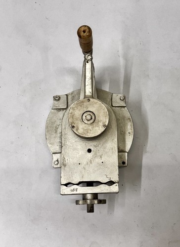 Cuerno de barco vintage, sirena de mano de hierro marino de montaje en piso Kheraj - Hecha en India - Imagen 14 de 18