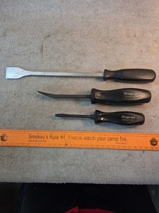 Snap On Lot CSA12 Black Handle 7/8  Gasket/Scraper,SP88A Pry Bar,GSDD2