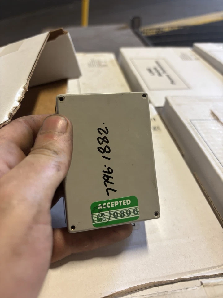 NUEVO SIN CAJA Acopian 24EB5E250 24V / 5V 2.5A Regulado DC a DC Convertidor Foto 2 de 2