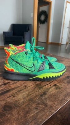Nike Men's 10.5 Kyrie 7  Weatherman  Slightly Used