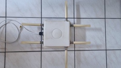 Zyxel WAC6553D-E + NWA 3560-N und NWA-3550-N inkl. Zubehör