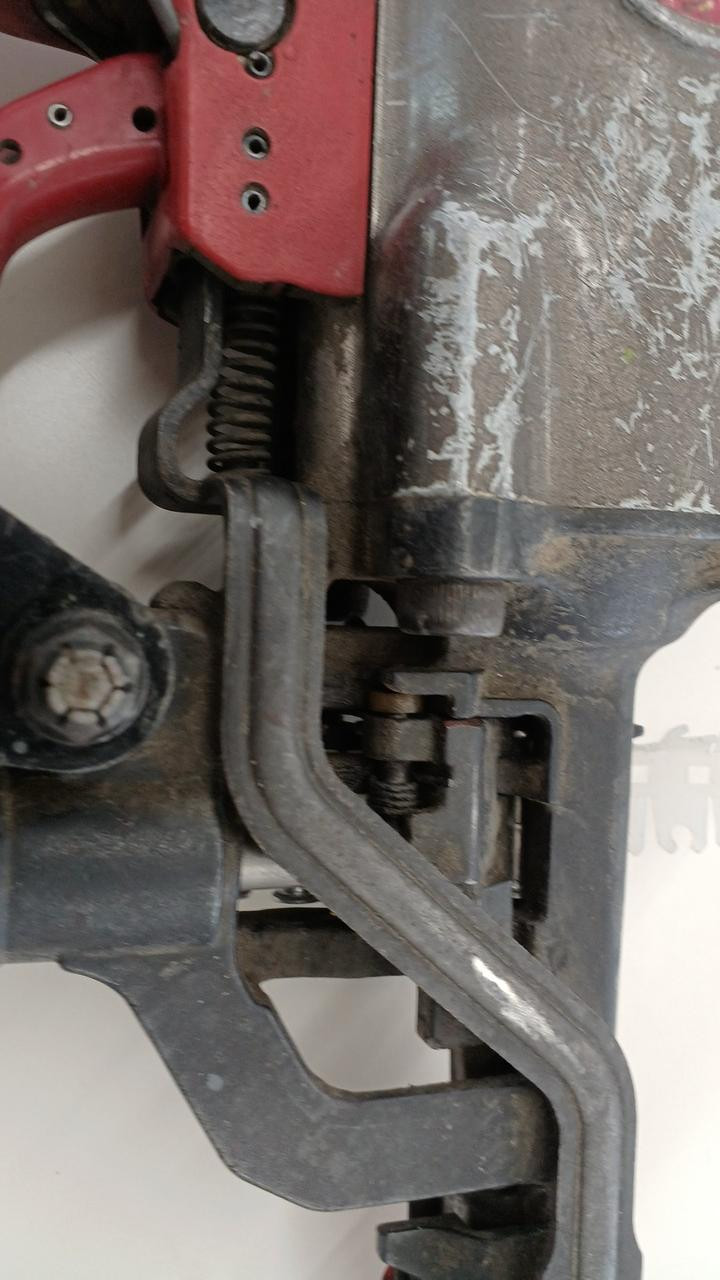 Max HN-120 High Pressure Concrete Pin Nailer SuperNailer Used w/ Box Tested