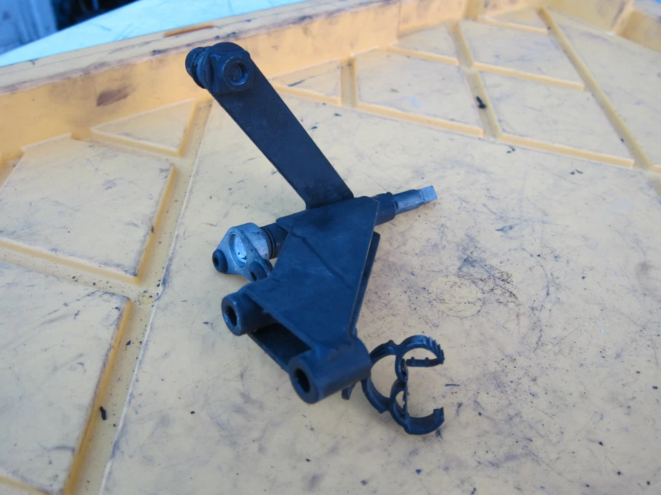 2000 BMW K1200LT OEM BRACKET MOUNT - Image 4 of 4