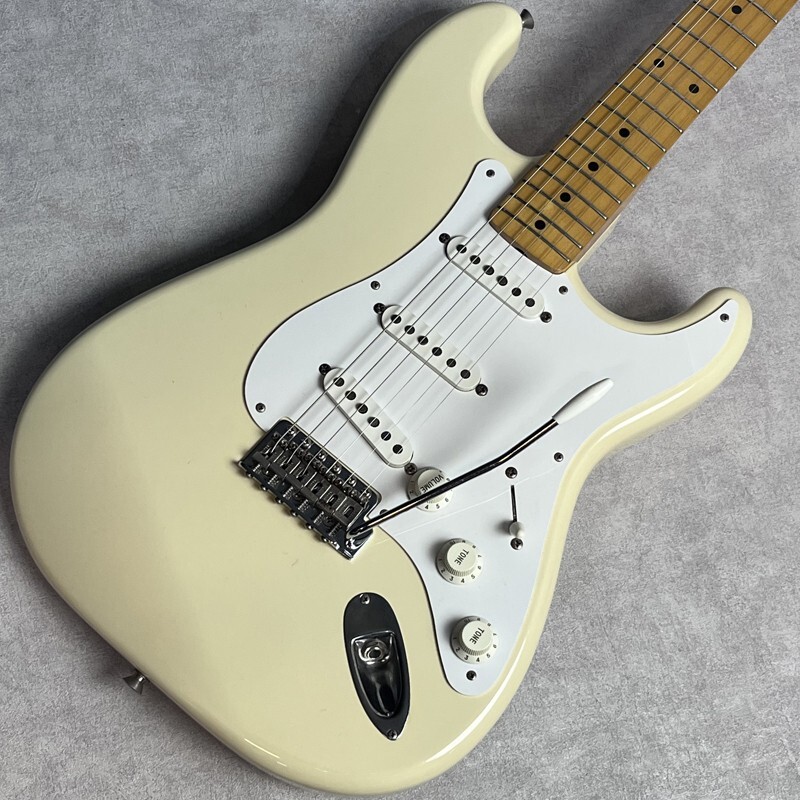 Fender Japan ST57 ホワイト 1976-1977 s-l400.jpg
