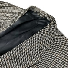 Jos A Bank Men  s Silk/Wool 2-Button Blazer Black/Beige/Tan Plaid   44L US