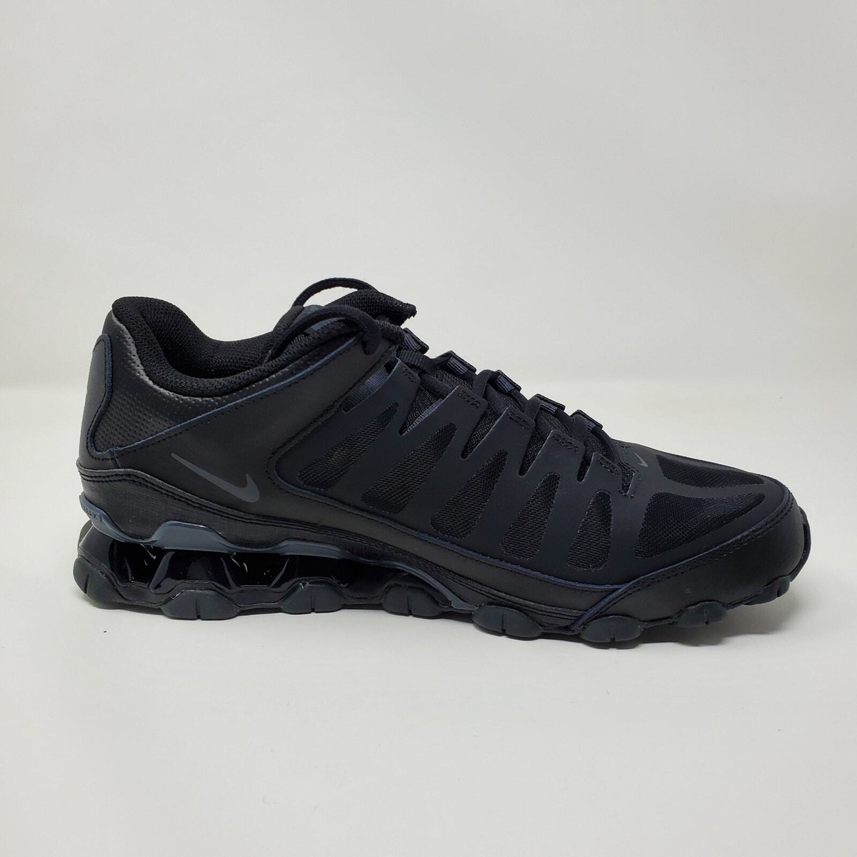 Nike Reax 8 TR Mesh Triple Black 621716-008 Men display picture 1