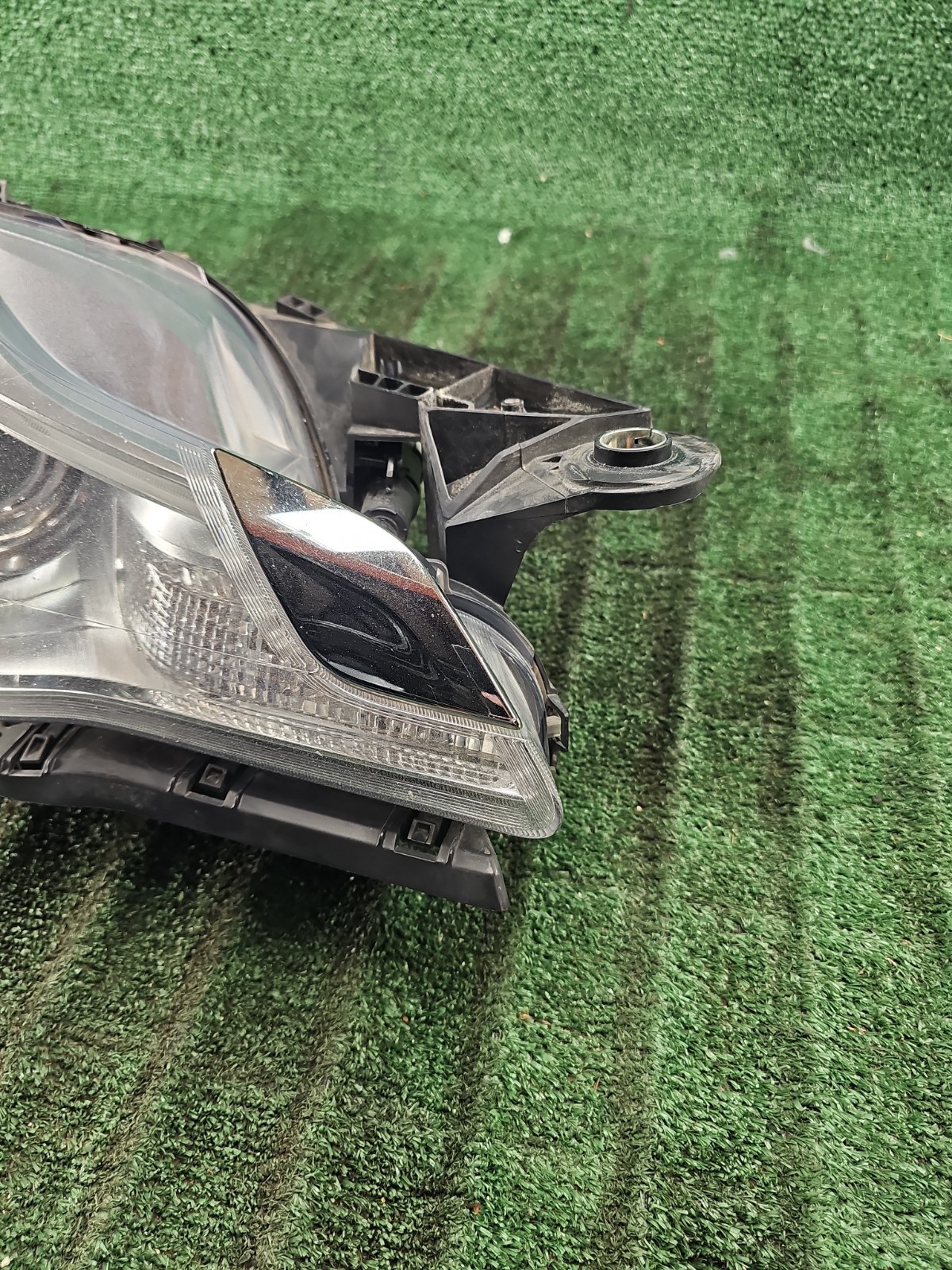 Maserati Quattroporte 2014-2017 Right Headlight