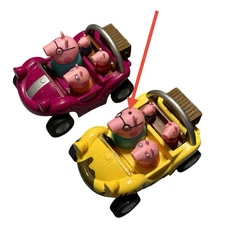 2 VTG CEO Peppa Pig Family Car With Carriage, 1 Red + 1 Yellow (for Collection)