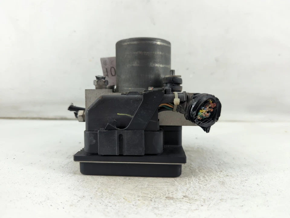 Módulo de control de bomba ABS Gmc Yukon XL M39N2 Foto 4 de 4