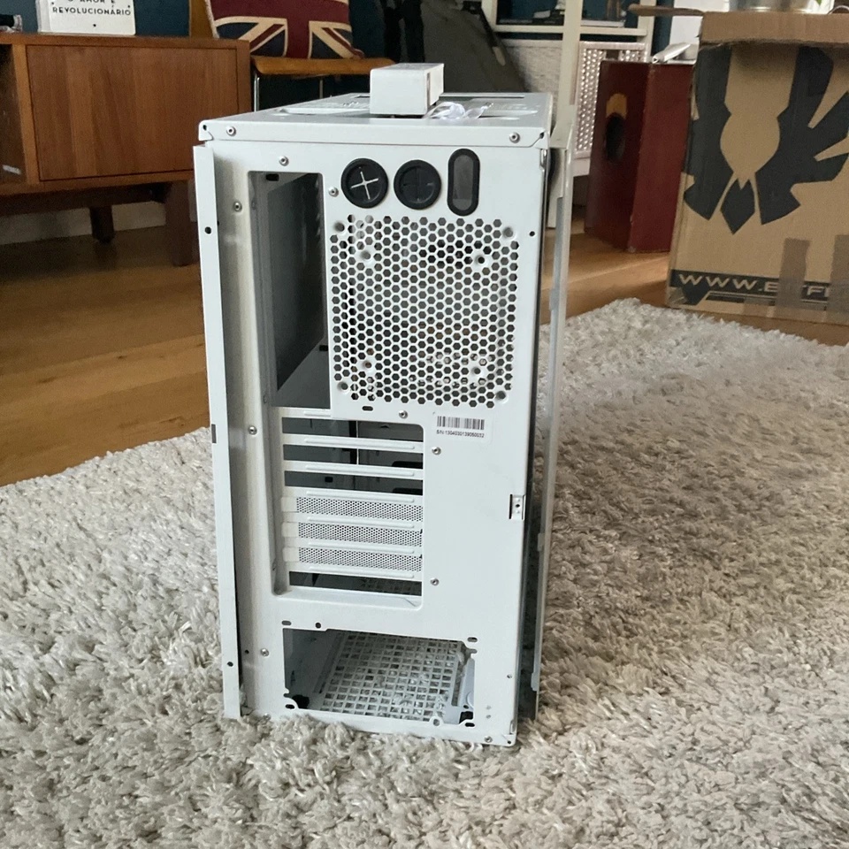 Bitfenix - Mid Tower - LED - PC Case - Image 4 of 4