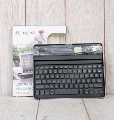 NEW OPEN BOX Logitech Keyboard Case for IPAD by Zagg