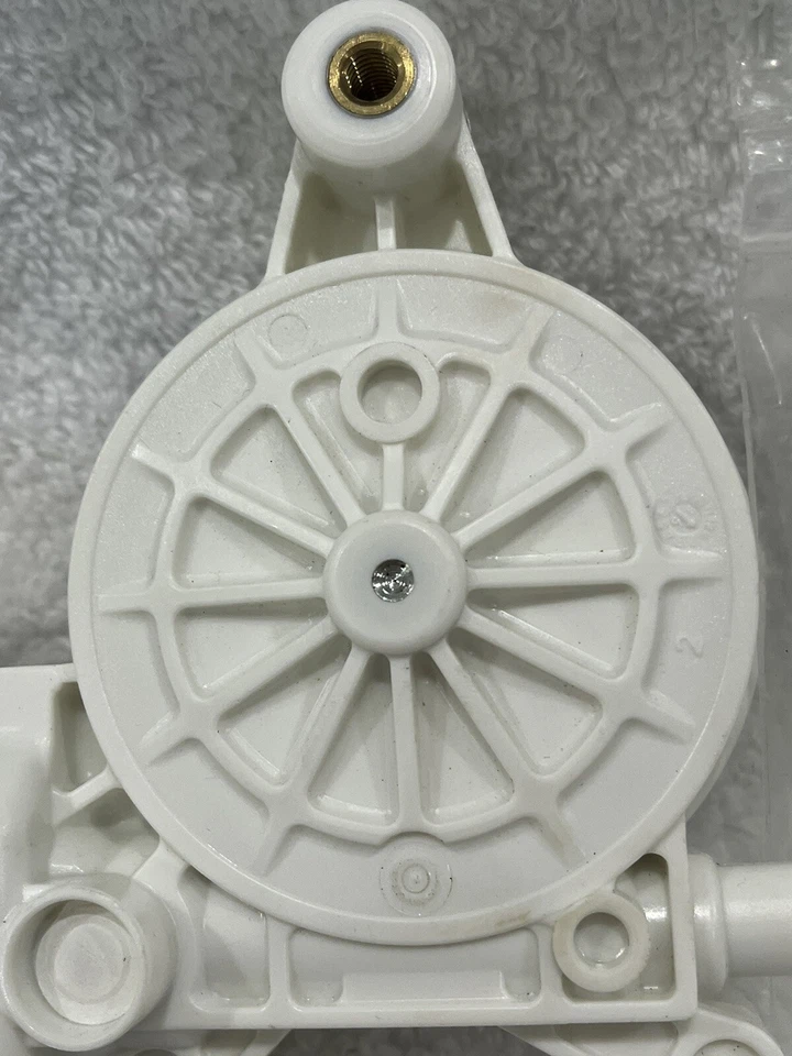 Motor de ventana delantero o trasero lado del pasajero del conductor 19179943 AC Delco para Chevy Foto 4 de 4