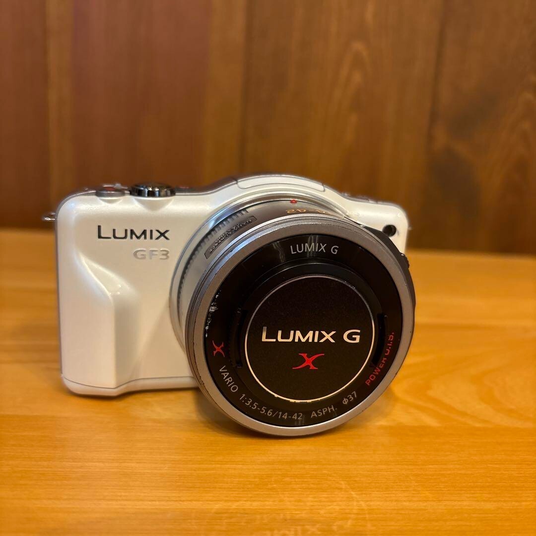 LUMIX GF3ホワイト美品A Near MINT]Panasonic Lumix DMC-GF3 Camera White Body Lens