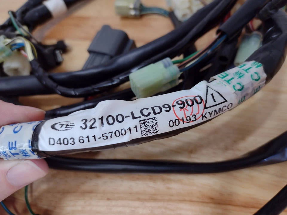 KYMCO WIRE HARNESS 32100-LCD9-900 E-TON NOS - Image 2 of 3