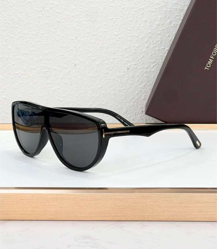 Tom Ford Photochromatic Sunglasses FT1182 Black 138-0-145mm With
