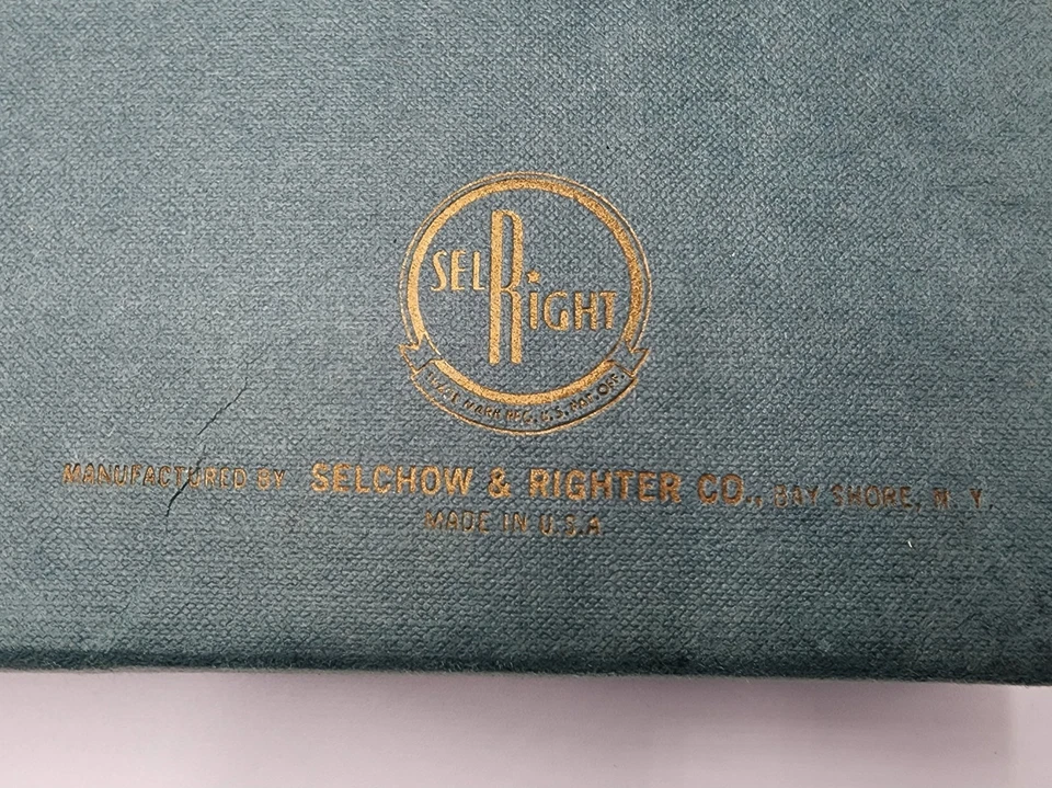 VINTAGE SCRABBLE FOREIGN EDITION RUSSIAN NEW NEVER USED SELCHOW & RIGHTER - Image 4 of 4