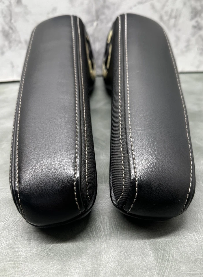 原始设备制造商 11 - 20 道奇 Caravan Town Country 前臂休息黑色皮革带白色针脚 — 第 3/4 张图片