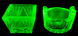 Vintage Lot of 2 UV Glow Yellow Vasoline Uranium Glass Open Salt Cellar Dips
