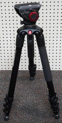 NEW - Manfrotto MVK500AQ Spreadless Tripod w/MVH500A Fluid Head