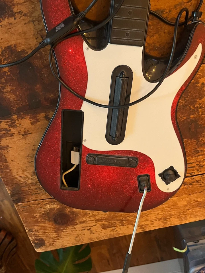 Guitarra PlayStation Guitar Hero banda com microfone sem dongle - Imagem 2 de 4