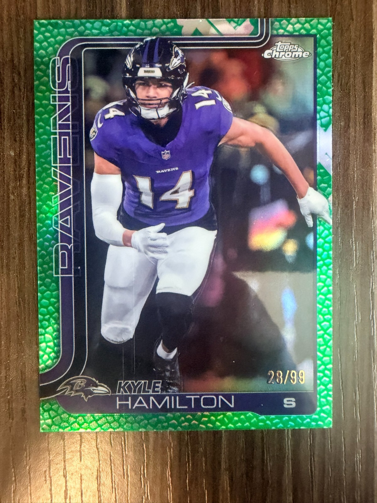 2025 Topps Chrome - Kyle Hamilton #29 Green Football Leather Refractor /99