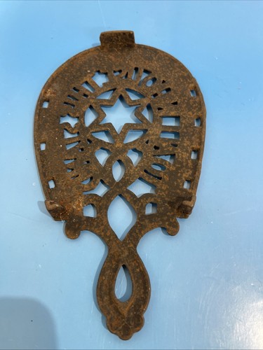 Vtg Cast Iron Kitchen Trivet Horseshoe Good Luck To All Who Use This 1950 - Picture 7 of 8