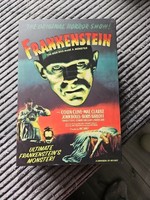 Universal Monsters - Ultimate Frankensteins Monster Color 18 Cm Figur Neca Neu