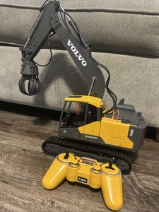 Battery Operated Volvo EC160E Scale Excavator -Untested
