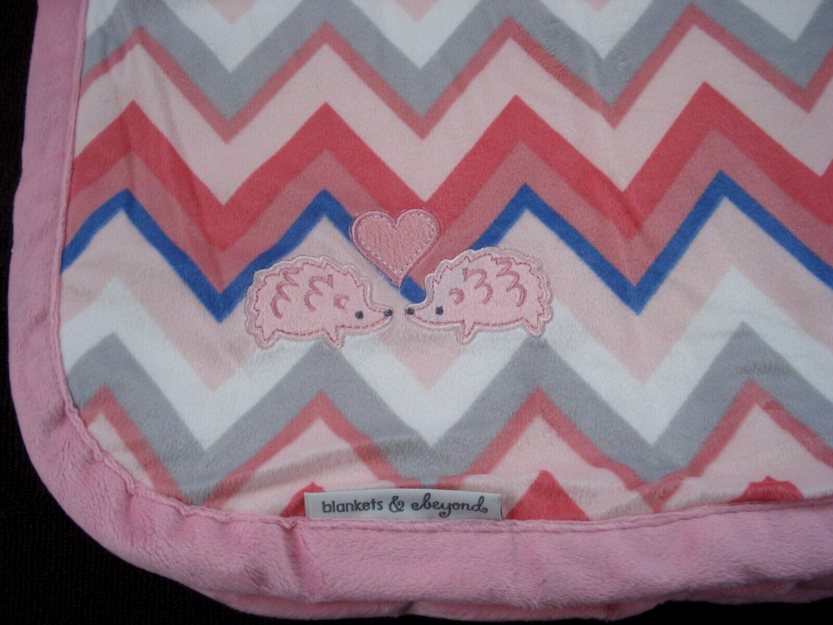 Pink And Grey Chevron Pattern Yarn Club